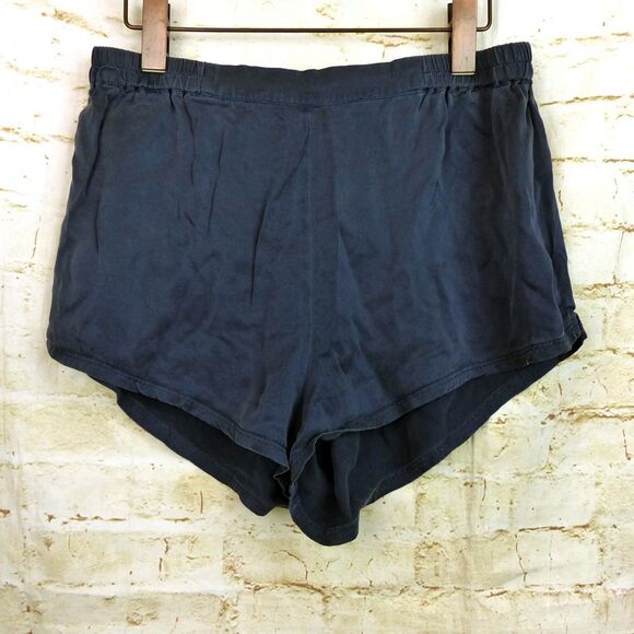 Quince Pajama Shorts Women M Navy Blue 100% Washable Mulberry Silk Pull On $125 - Picture 2 of 11
